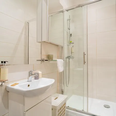 Old Town N2 - By Rentujemy *