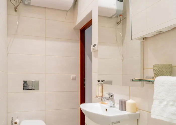 Old Town N2 - By Rentujemy קרקוב