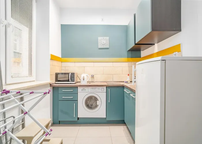 Old Town N2 - By Rentujemy