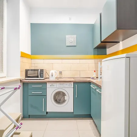 Old Town N2 - By Rentujemy