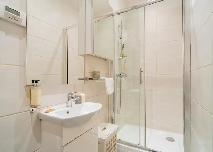 Old Town N2 - By Rentujemy *