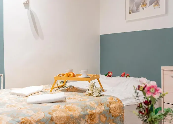 Old Town N2 - By Rentujemy